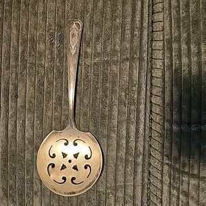 Rogers A1 plate tomatoe server